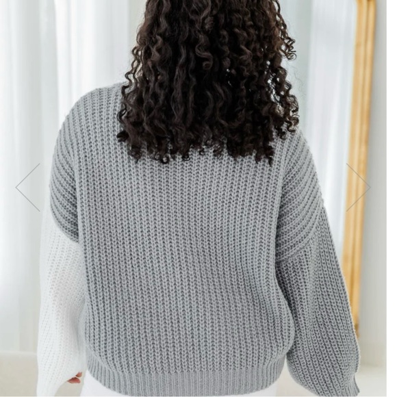 Pink Lily Love Me Now Heart Sweater Size Medium Good Condition - Picture 2 of 9